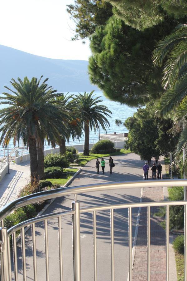 Chic Apartment In The City Center By The Sea Tivat Eksteriør bilde