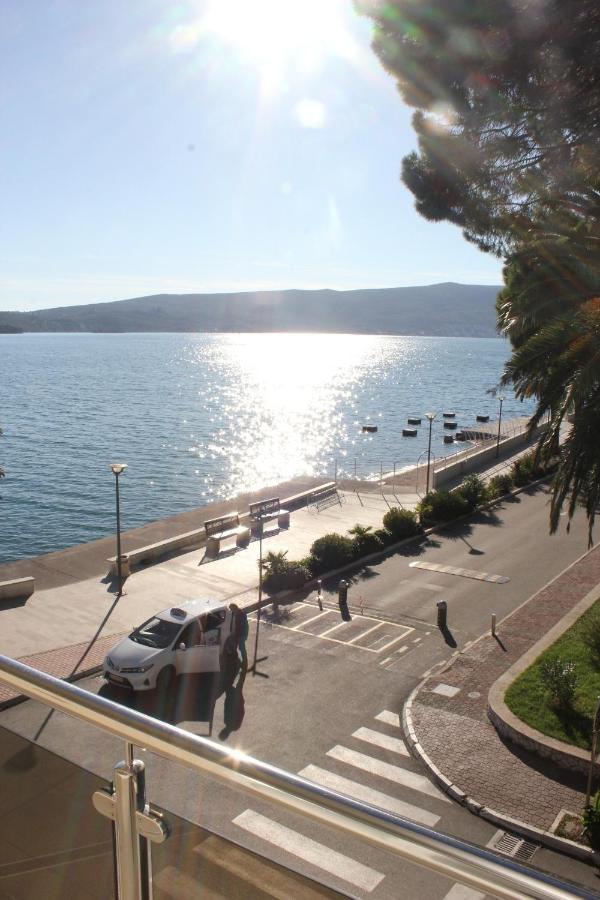 Chic Apartment In The City Center By The Sea Tivat Eksteriør bilde