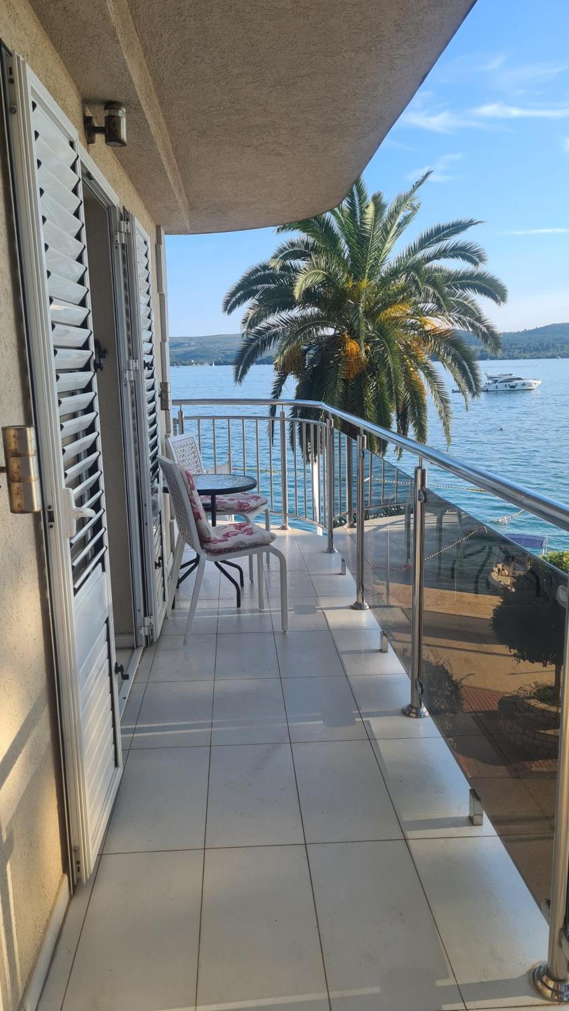 Chic Apartment In The City Center By The Sea Tivat Eksteriør bilde